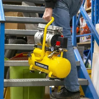 Компресор за въздух Power Plus POWX17230S/ 550W/ 6л