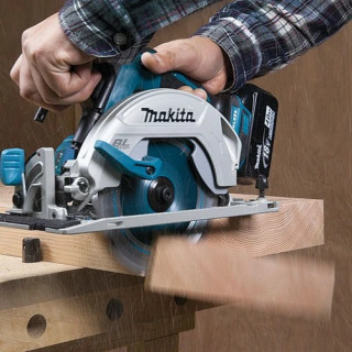 Акумулаторен ръчен циркуляр Makita DHS680Z 18.0 V