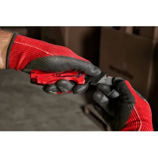 Макетен нож Milwaukee FASTBACK 6 в 1/ 220 мм