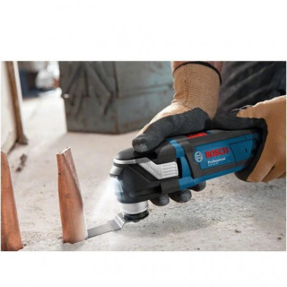 Мултифункционален инструмент Bosch GOP 40-30 + к-кт консумативи