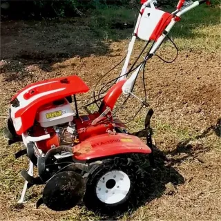 Бензинова мотофреза с фрези BISONTE Agro Garden BTA-1001/ 8.5 HP Бензинова мотофреза с фрези BISONTE Agro Garden BTA-1001/ 8.5 HP