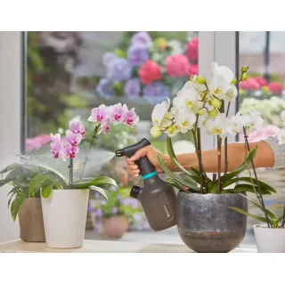 Акумулаторната пръскачка с помпа Gardena EasyPump/ 1л