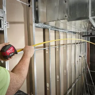 Магнитна ролетка Milwaukee STUD Gen2/ 8 м