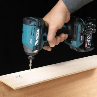 Акумулаторен ударен винтоверт Makita TD003GZ/ 40V