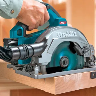 Акумулаторен ръчен циркуляр Makita HS004GM202U/ 40V/ 2x4Ah