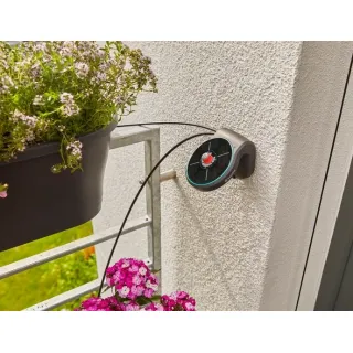 Соларно захранван комплект за напояване Gardena AquaBloom Соларно захранван комплект за напояване Gardena AquaBloom