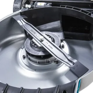 Акумулаторна самоходна косачка Makita DLM540Z/ 36V