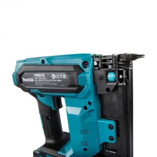 Акумулаторен такер Makita FN001GA201/ 40V/2x2.0Ah