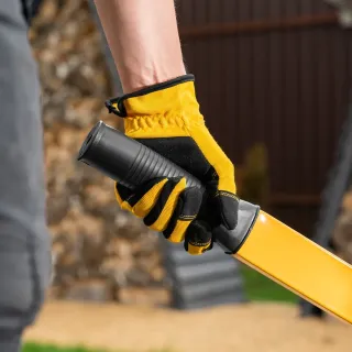 Подсилената строителна количка Denzel 6899977/ 230 кг