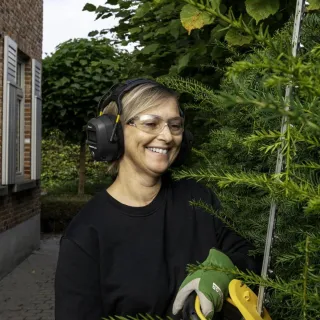 Антифони / слушалки Bluetooth + FM радио Power Plus POWX8060/ 55V Антифони / слушалки Bluetooth + FM радио Power Plus POWX8060/ 55V