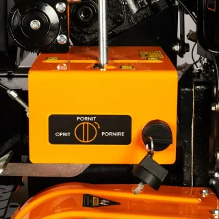 Мини трактор Detoolz DZ-MT1007-G02/ 17 к.с.