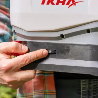 Акумулаторна ръчна сеялка IKRA IAST 12/ 12 V/ 2.5 Ah Акумулаторна ръчна сеялка IKRA IAST 12/ 12 V/ 2.5 Ah