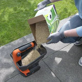 Акумулаторна ръчна сеялка/разпръсквач Power Plus POWDPG8080/ 20V Акумулаторна ръчна сеялка/разпръсквач Power Plus POWDPG8080/ 20V