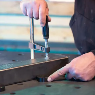 Затягаща стяга с фиксиращ болт STAHLWERK 4071/ 80 x 200 мм