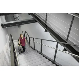 Акумулаторна машина за почистване на под Karcher BR 30/4 C Bp/ 36V