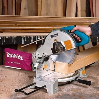 Настолен потапящ циркуляр с плот Makita LS1040N/ 1650W