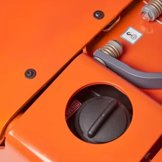 Реверсивна дизелова виброплоча Husqvarna ConstructionLH 700/ 11 000 W/ 810 мм