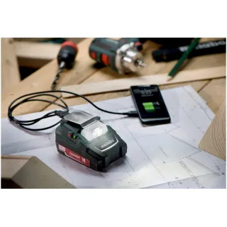 Зарядно USB 2 А + фенер Metabo PA 14.4-18 LED